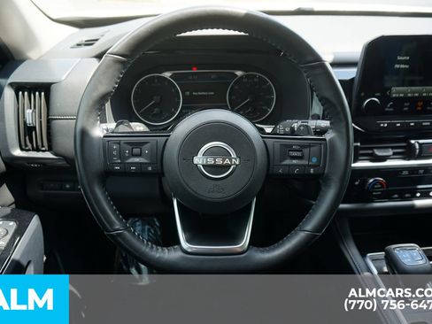 Used 2023 Nissan Pathfinder SL AWD/4WD image 29