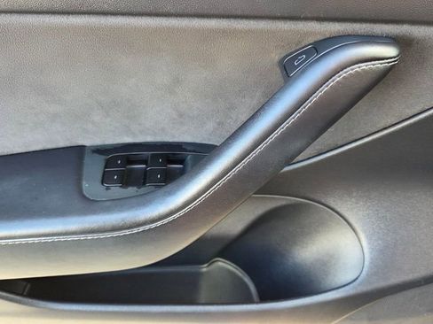 Used 2021 Tesla Model 3 Standard Range Plus image 31