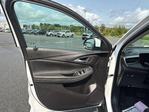 Used 2024 Buick Encore GX Preferred w/ Advanced Technology Package AWD/4WD image 22