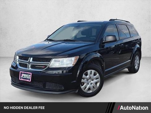 Used 2019 Dodge Journey SE FWD image 1