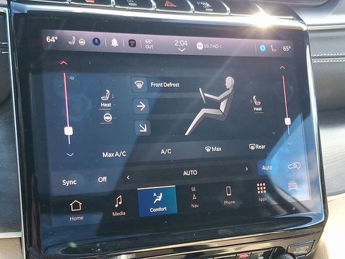 Certified 2023 Jeep Grand Cherokee Limited image 17