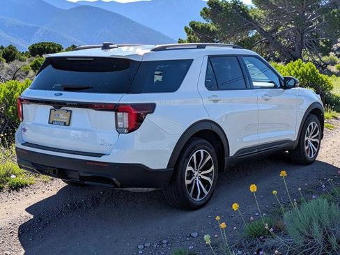 Certified 2025 Ford Explorer ST-Line AWD/4WD image 6
