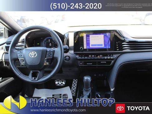 Used 2025 Toyota Camry SE w/ Convenience Package FWD image 17