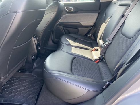 Certified 2022 Jeep Compass Latitude image 19