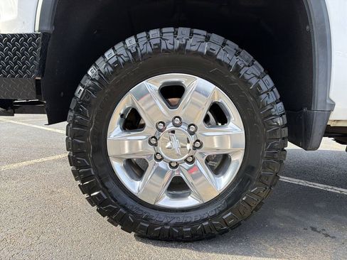 Used 2020 Chevrolet Silverado 2500 LTZ w/ LTZ Plus Package image 9