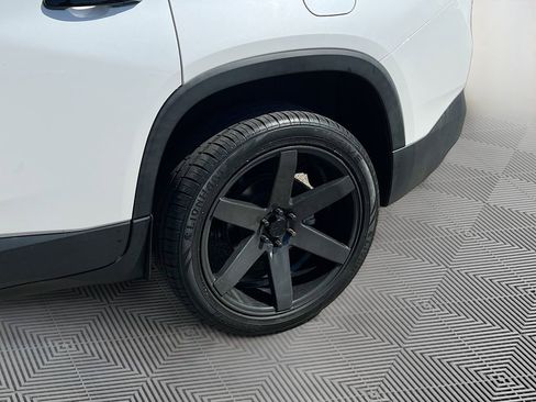 Used 2020 Chevrolet Traverse LT AWD/4WD image 30