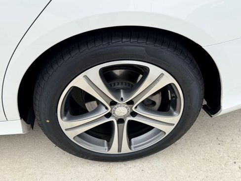 Used 2017 Mercedes-Benz E 300 image 9