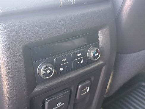 Used 2021 Chevrolet Traverse Premier w/ Redline Edition image 15