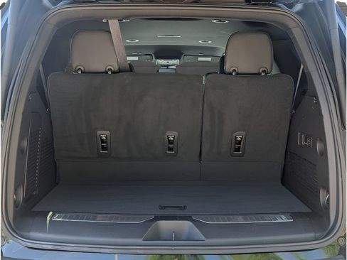 Used 2024 Chevrolet Tahoe Premier RWD image 7