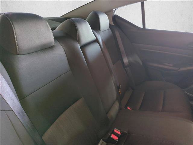 Used 2024 Nissan Altima 2.5 SV FWD image 18