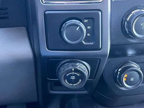 Used 2020 Ford F150 XLT w/ Equipment Group 302A Luxury AWD/4WD image 31