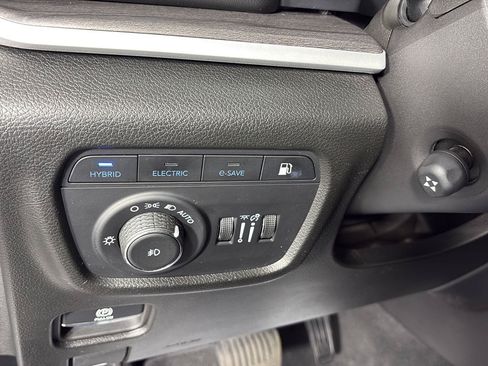 Used 2022 Jeep Grand Cherokee Limited 4xe w/ Luxury Tech Group II AWD/4WD image 27
