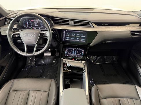 Certified 2024 Audi Q8 e-tron Premium Plus w/ Premium Plus Package AWD/4WD image 24