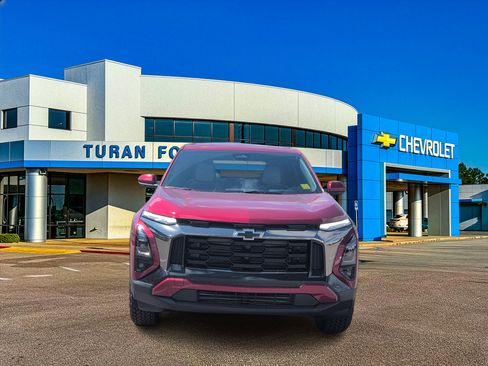 New 2026 Chevrolet Equinox ACTIV w/ Convenience Package III FWD image 10