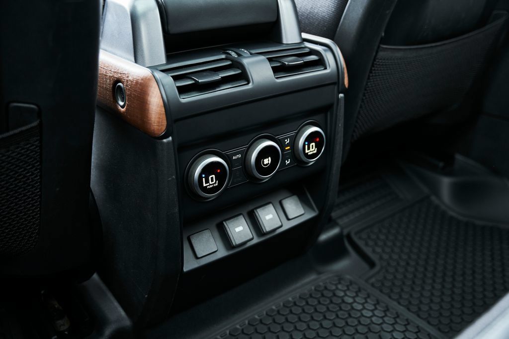 Used 2023 Land Rover Defender 110 X AWD/4WD image 55
