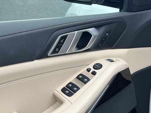 Used 2022 BMW X5 xDrive45e w/ Executive Package image 15