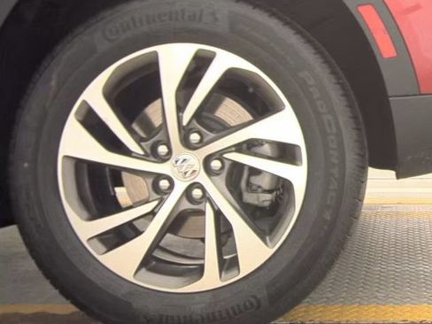 Used 2023 Buick Envision Essence AWD/4WD image 23