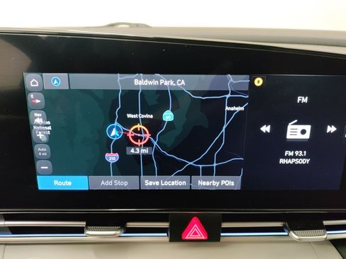 Used 2023 Hyundai Elantra Limited image 21