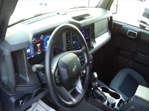 Used 2025 Ford Bronco Big Bend image 16