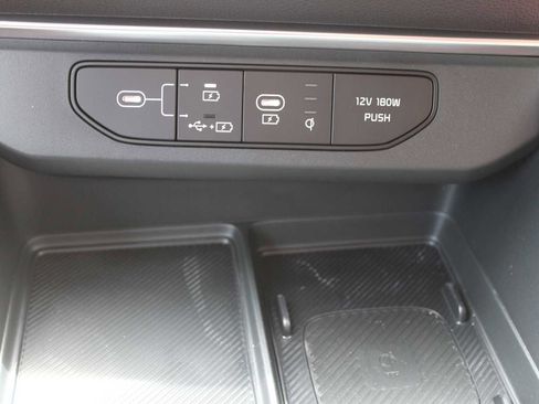 New 2025 Kia Carnival SX Prestige image 54