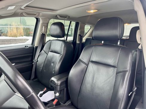 Used 2017 Jeep Compass High Altitude image 9