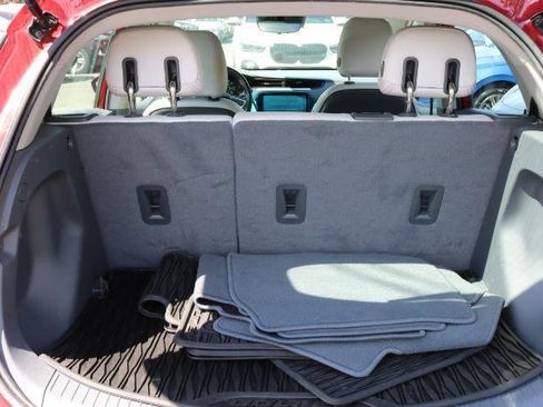 Used 2021 Chevrolet Bolt Premier w/ Infotainment Package FWD image 25