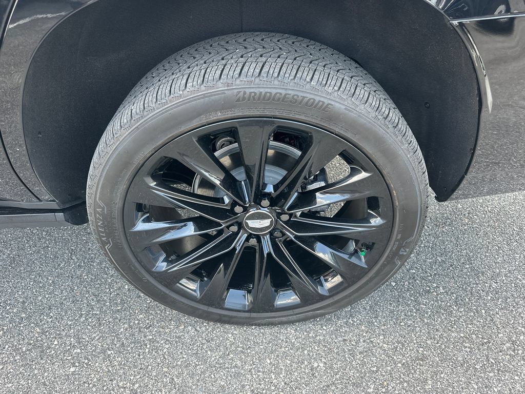Certified 2026 Cadillac Escalade Platinum Sport w/ LPO, ONYX Package AWD/4WD image 20