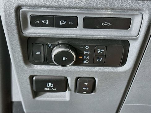 Used 2022 Ford F150 Lariat w/ Bed Utility Package RWD image 17