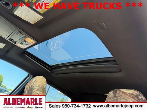 Used 2020 Toyota Tacoma Limited image 29