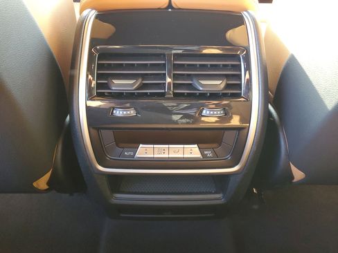 Used 2022 BMW X5 sDrive40i w/ Premium Package image 13