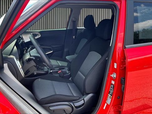 Used 2025 Kia Soul LX FWD image 24