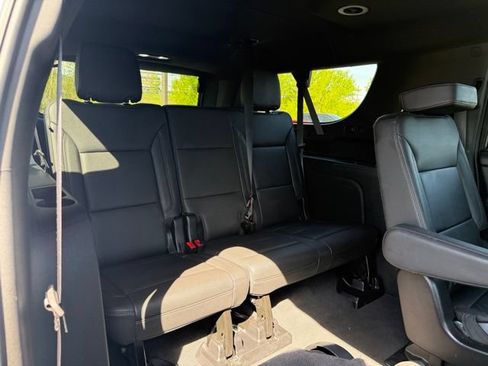 Used 2024 Chevrolet Suburban Z71 AWD/4WD image 13