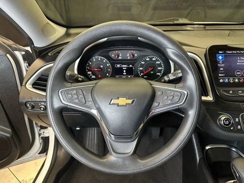 Used 2024 Chevrolet Malibu LT FWD image 25