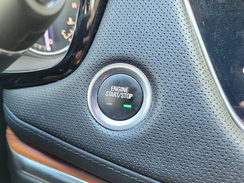 Used 2021 Cadillac XT5 Premium Luxury image 18