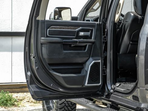 Used 2020 RAM 2500 Laramie AWD/4WD image 37
