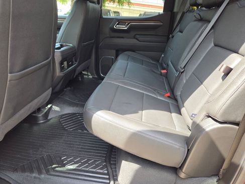 Used 2025 Chevrolet Silverado 1500 LT Trail Boss w/ Convenience Package II AWD/4WD image 13