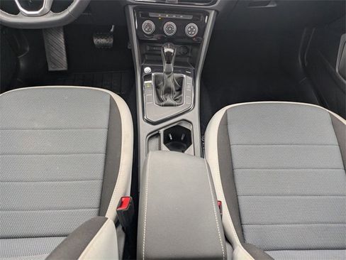 Certified 2025 Volkswagen Taos S image 18