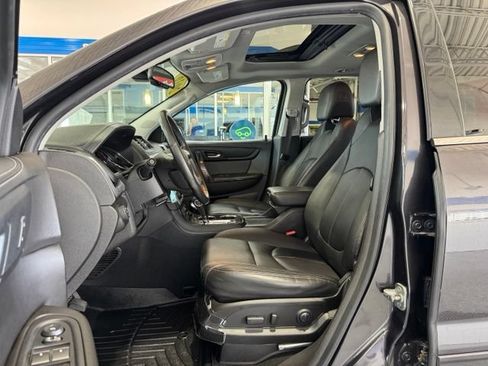 Used 2016 GMC Acadia SLT w/ Open Road Package FWD image 14