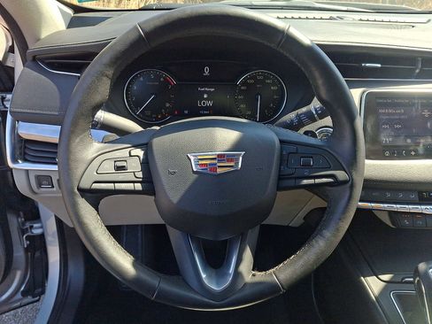 Used 2019 Cadillac XT4 Luxury w/ Cold Weather Package image 20