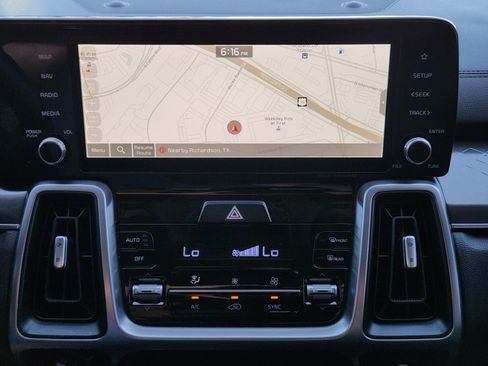 Used 2023 Kia Sorento S w/ Panoramic Sunroof Package FWD image 24