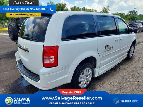 Used 2014 Dodge Grand Caravan SE w/ Quick Order Package 29E SE FWD image 4
