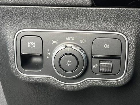 New 2025 Mercedes-Benz GLA 35 AMG 4MATIC image 24