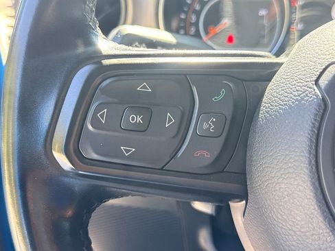 Used 2021 Jeep Gladiator Willys image 36