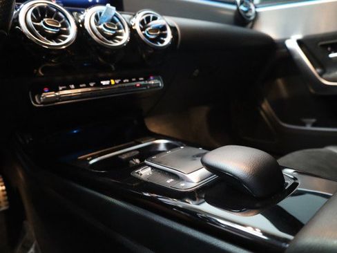 Used 2022 Mercedes-Benz A 220 w/ AMG Line image 18