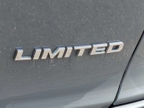 Used 2021 Jeep Cherokee Limited AWD/4WD image 14