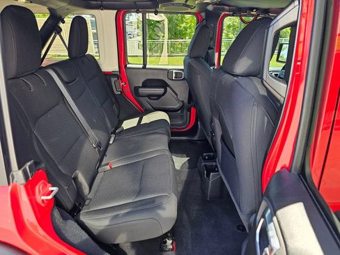 Used 2022 Jeep Wrangler Unlimited Sport AWD/4WD image 11
