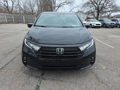 Used 2023 Honda Odyssey Sport image 3