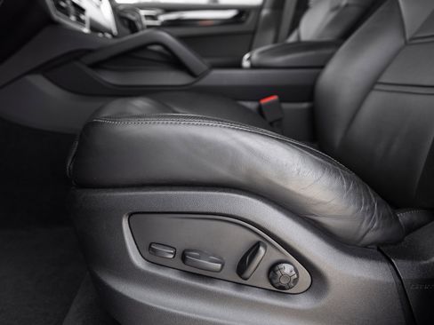 Certified 2023 Porsche Cayenne image 22