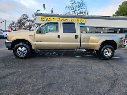 Used 2001 Ford F350 Lariat image 2