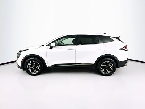 Used 2025 Kia Sportage LX FWD image 4